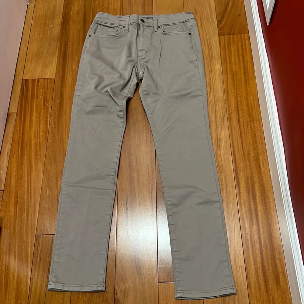 Joe’s Jeans slim khaki size 31